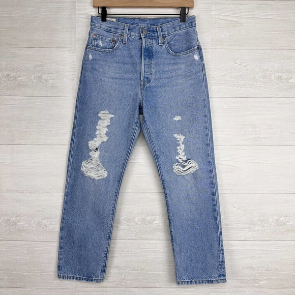 Levi's 501 Cropped Light Wash Jeans Womens 27 Straight Leg Distressed High Rise - Picture 16 of 16